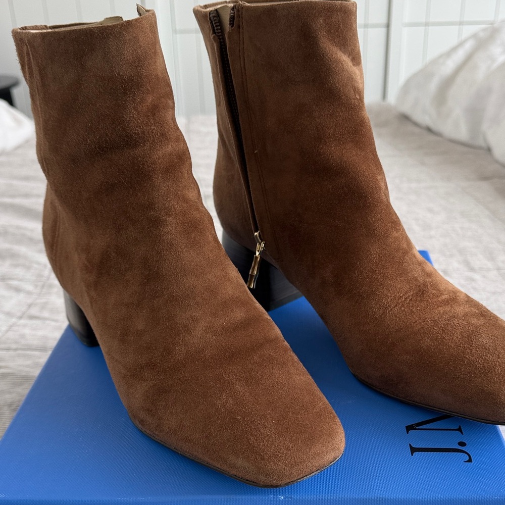 Elegant Brown Suede Ankle Booties